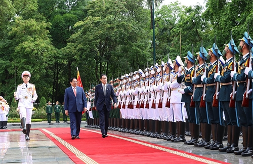 Thủ tướng Chính phủ Phạm Minh Chính chủ trì lễ đón Thủ tướng Nhật Bản Kishida Fumio